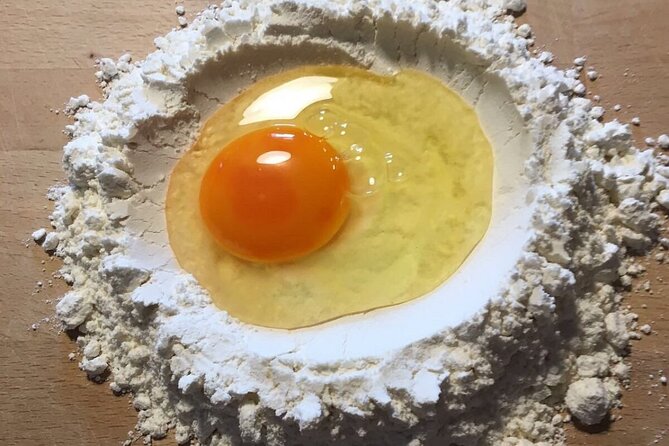 Cook with us in Rome: a Hands-On Cooking Experience 15:30PM class - From Vicolo di Sant’Onofrio to the market and walk