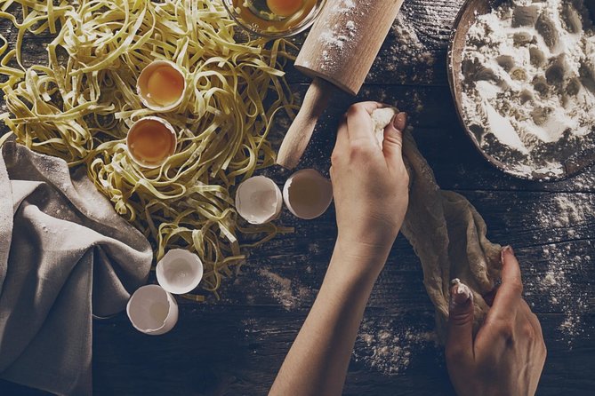 Cooking Class in Rome's Countryside - Where you cook: a home-kitchen feel, not a tourist kitchen