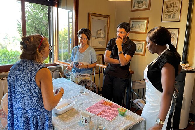Cooking & eating with Locals in their home kitchen in Rome - Key highlights you should know