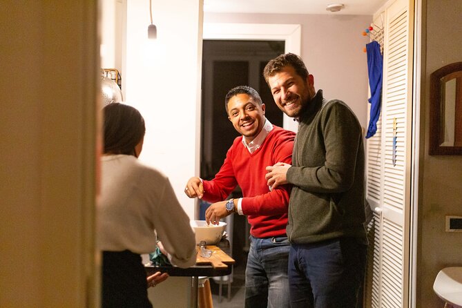 Cooking & eating with Locals in their home kitchen in Rome - English support and how the family keeps things comfortable