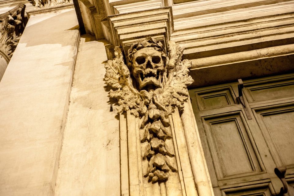 Dark Heart of Rome: Facts, Legends, and Mystery Tour - Via del Governo Vecchio: narrow lanes and a photo moment