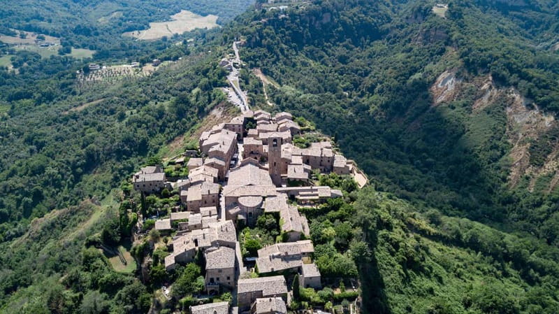 Day trip Frm Rome: Civita di Bagnoregio & Villa Lante Garden - Small-day surprises: weather and possible reroutes