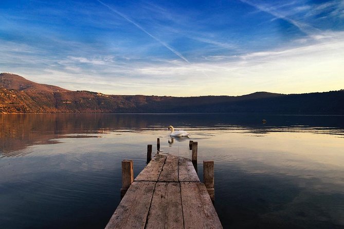 Day-trip from Rome to Roman Hills with lunch / picnic included - Lunch by the Water: Restaurant Meal or Picnic Plan