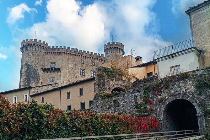 Day trip Rome in Bracciano, Anguillara and Trevignano Romano - Anguillara Sabazia: medieval lanes and the lakefront in 60 minutes