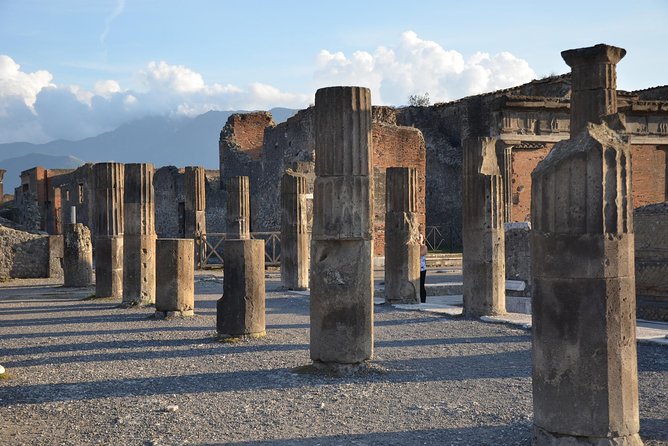 Day Trip to Pompeii, Positano and Amalfi Coast- Semi Private Tour - The Amalfi Coast: Views From the Drive and a Quick Stop