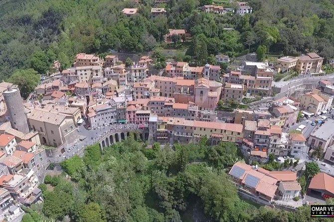 Day Trip to Rome Countryside including Nemi, Frascati, Castelgandolfo - Ariccia First: Piazza di Corte and Bernini’s Town-Square Moment