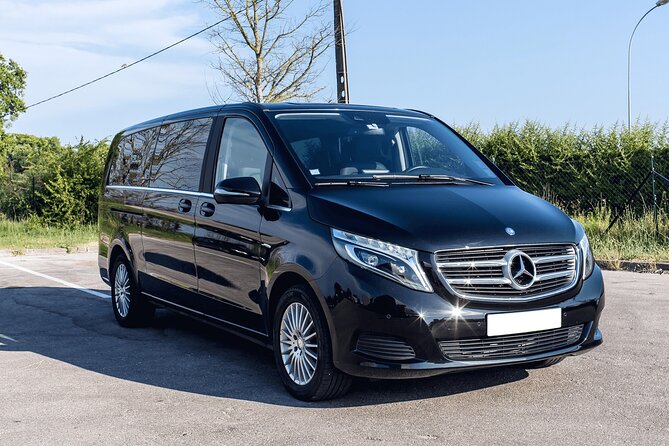 Departure Transfer from Rome to Rome Airport FCO in Private Van - Flight Numbers and the Correct Terminal Drop-Off