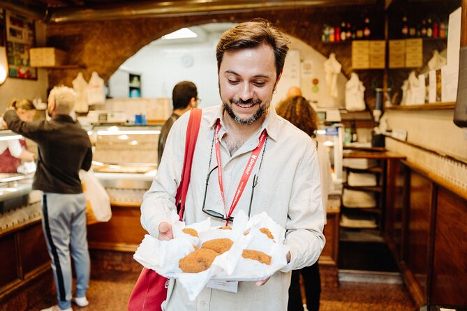 Devour Rome Food & Wine Tour of Trastevere - Stop 5: Vanda for natural wines and three bruschetta types