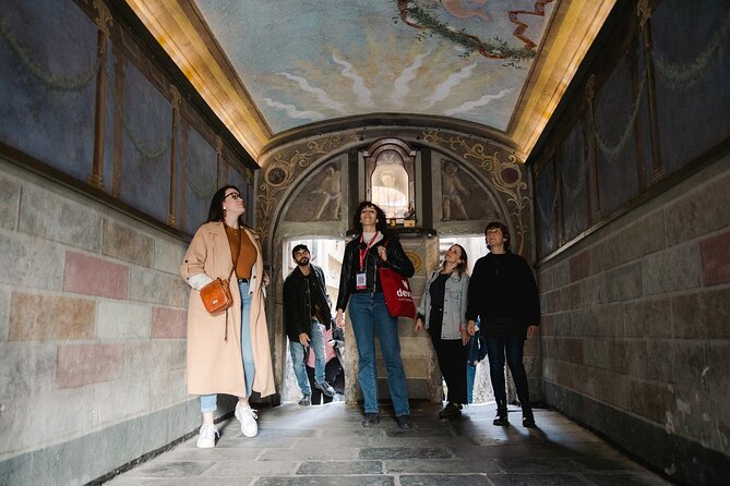 Devour Rome Trastevere/Jewish Ghetto Food Tour Rooftop Aperitivo - Small group pacing and logistics that actually matter