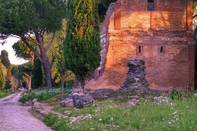 Discover The Ancient Appian Way in confort: a golf cart adventure - Pyramid of Cestius, Circus Maximus, and Mouth of Truth-style intrigue