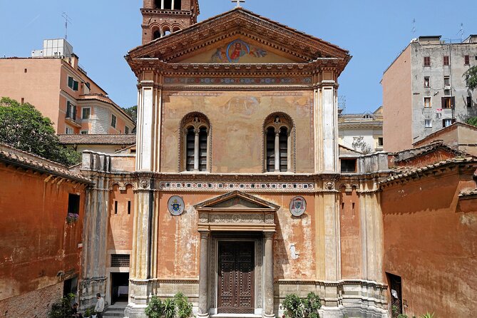 Divine Masterpieces: Guided Tour of Rome's Churches and Art - Pace, walking, and why the group size matters