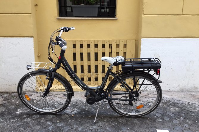 E-bike rental - Getting comfortable in Rome traffic without turning it into a test