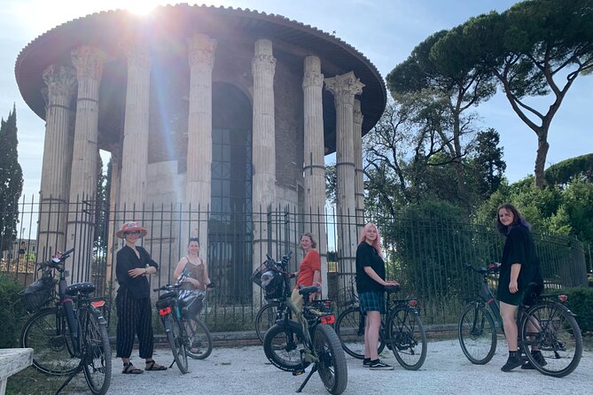 E-Bike tour - Rome in 2 hours - Trevi Fountain and Spanish Steps: The Classic Photo Pair, Both with Free Admission