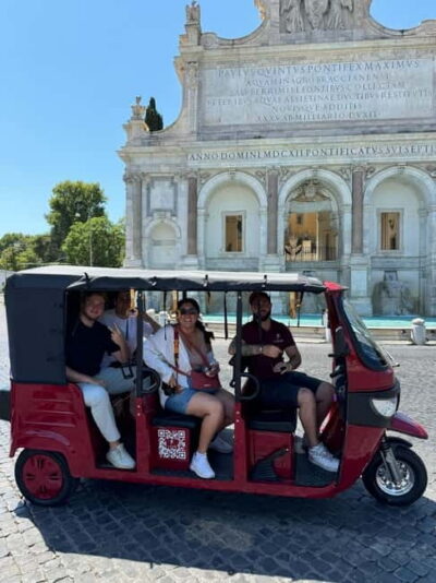 E-Tuk Tour: Express Highlights of Rome - Where You Start: Via dei Condotti 61 and What That Means