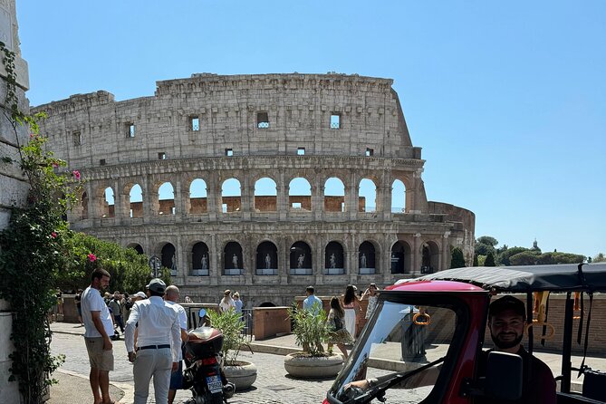 E-Tuk Tour: Highlights of Rome - How the guide teaches Rome while you roll