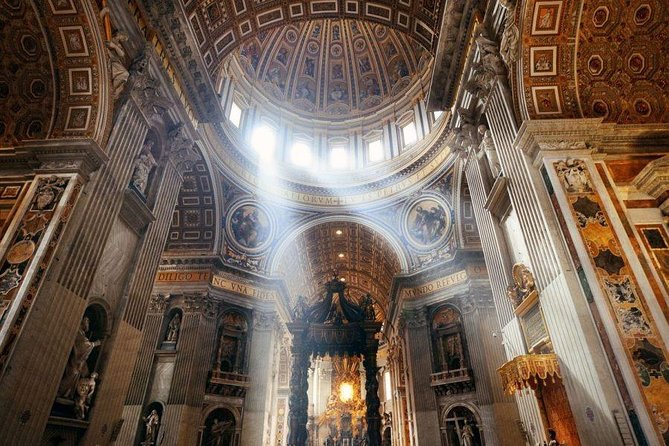 Early Morning Vatican Museums and Sistine Chapel semiprivate tour - Group size and guide style: why 10 people feels different