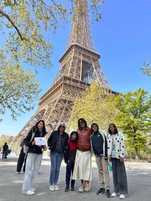 Eiffel Tower: Ticket to Summit or 2nd Floor by Elevator - Meeting point logistics that can make or break your morning