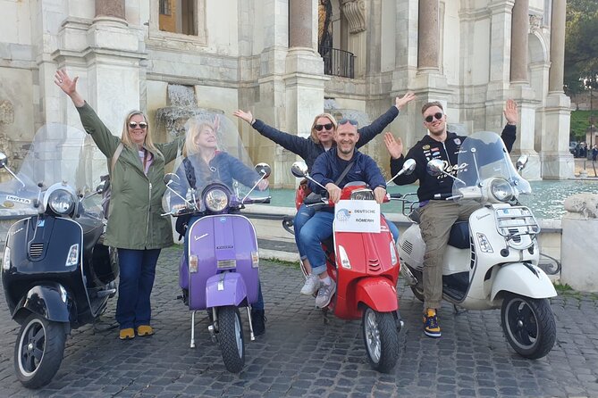 English: Vespa Tour Rome- Experience like a Roman - Key highlights you’ll feel on the ride