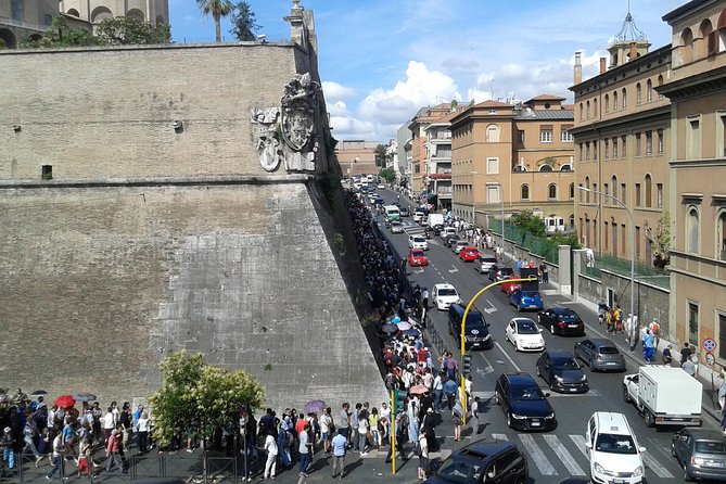 Enjoy Vatican Museums , Sistine Chapel : guided tour - Dress Code and Getting Into the Right Door