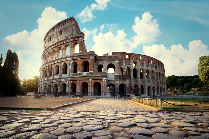 Exclusive Colosseum Tour with Top-Rated Guide - Inside the Arena: Gladiators, Emperors, and the Spectacle Machinery