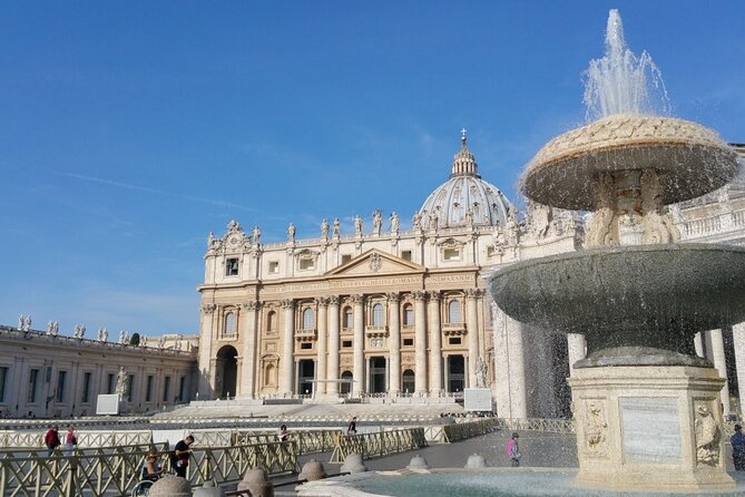 Exclusive Rome Explorer: Personalized Tour & Chauffeur - Piazza Navona: ancient stadium traces under your feet