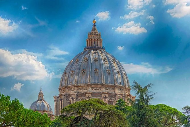 Excursion from Civitavecchia to Rome: Vatican, Colosseum, Roman Forum + Lunch - Sistine Chapel rules: dress code and the 2026 Last Judgement issue