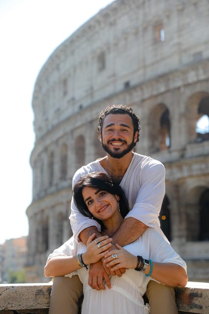 Expert Photographer of Rome with Guide - Trevi Fountain and the Spanish Steps: portraits with crowds handled