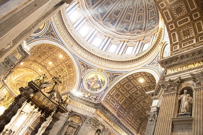 Fast Access Vatican, Sistine Chapel and Basilica Guided Tour - St. Peter’s Square: Bernini’s Design and the Smoke Balcony