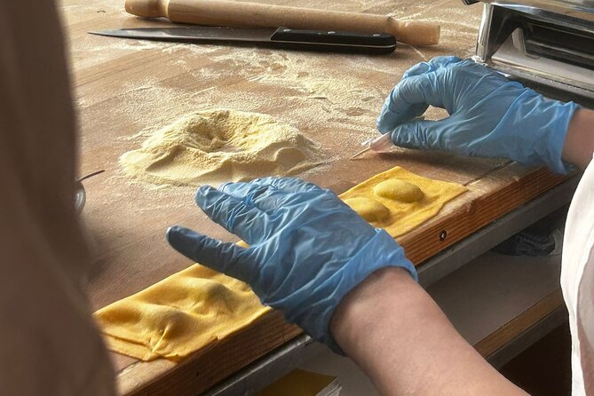 Fettuccine Pasta Cooking Class in Rome City Center - The Sightseeing Loop: Pantheon to Trevi to Vatican City