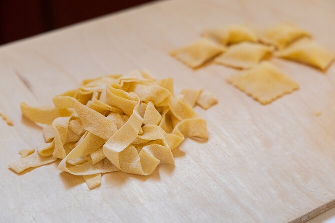 Fettuccine, Ravioli and Tiramisu Pasta Making in Rome - Location and Timing: Central, Walkable Enough, Not a Marathon