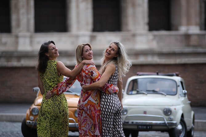Fiat 500 Roma Professional Photography Service - Stop 1: Colosseum photos in the vintage Fiat