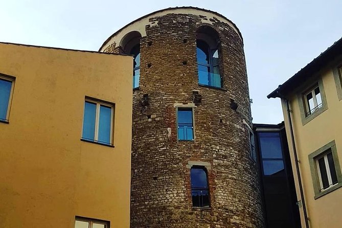 Florence and Pisa from Rome: Enjoy a Full Day Small Group Tour - Pisa in one square: Baptistery echoes, cathedral stops, Tower photos