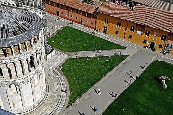 Florence and Pisa from Rome: Full Day Private Tour - Crossing to Pisa: Cathedral Square in a Nutshell