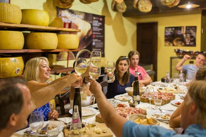 Food Tasting Walking Tour in Trastevere - Rome (SHARED) - Santa Maria in Trastevere: a quick visual pause