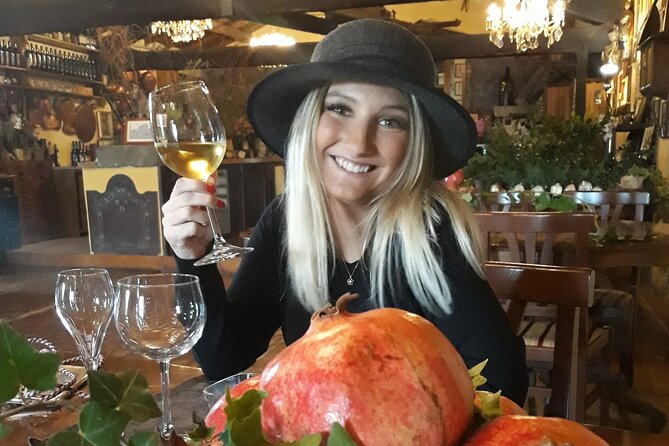 Frascati Escape: Private Countryside Wine Tasting Tour - The tasting: Santa Benedetta wines, olive oil, and real food pairings