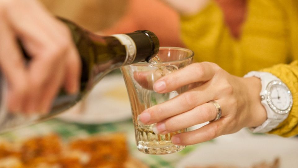 Frascati Wine Road from Rome: Tasting & Lunch - Frascati Town Walk: Botteghe, Antique Oven Bread, and Jug Wine