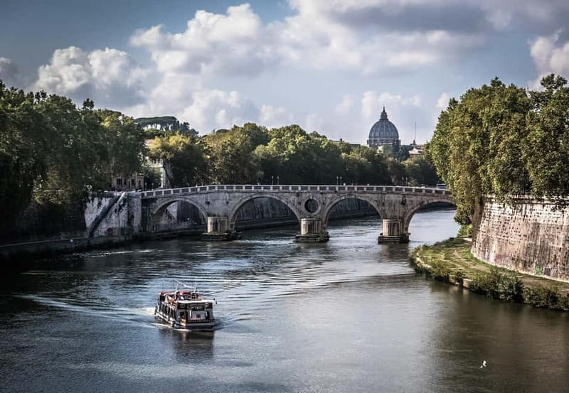 From Civitavecchia: Hop-On Hop-Off Rome Tour & Bus Transfer - Comfort on the road: Wi‑Fi, assistance, and modern buses