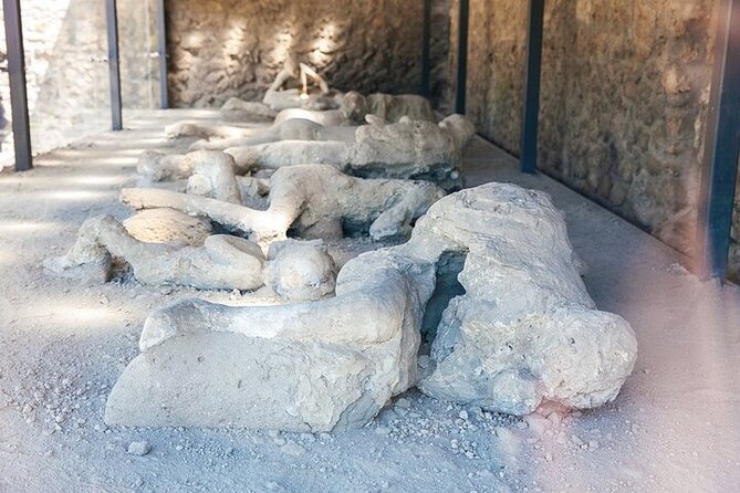 From Rome: Best of Pompeii Guided Tour and Sorrento Day Trip - Pompeii With the Right Guide: Frescoes, Streets, and Vesuvius in View