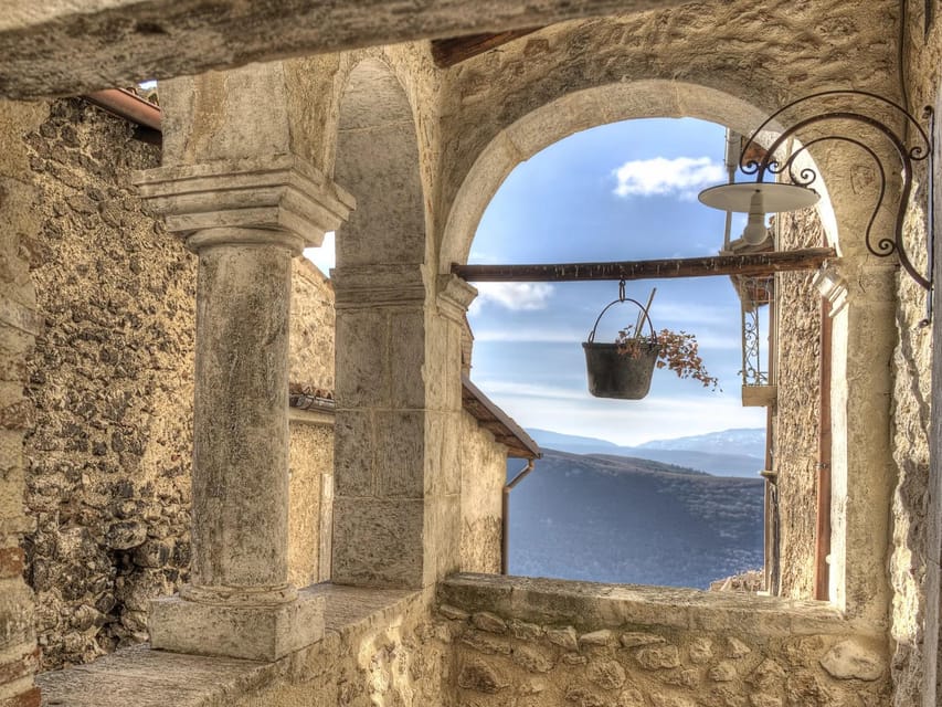 From Rome: Day trip to Abruzzo, Hidden Gem of Italy - Group size and guide quality: why it feels close to private
