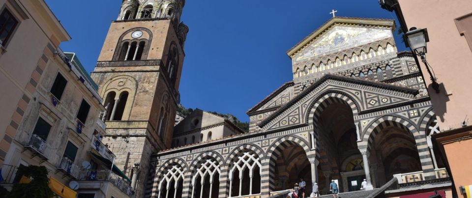 From Rome: Discover Amalfi Coast and Pompeii, Full Day Tour - Positano stop: lunch break, views, and pottery time