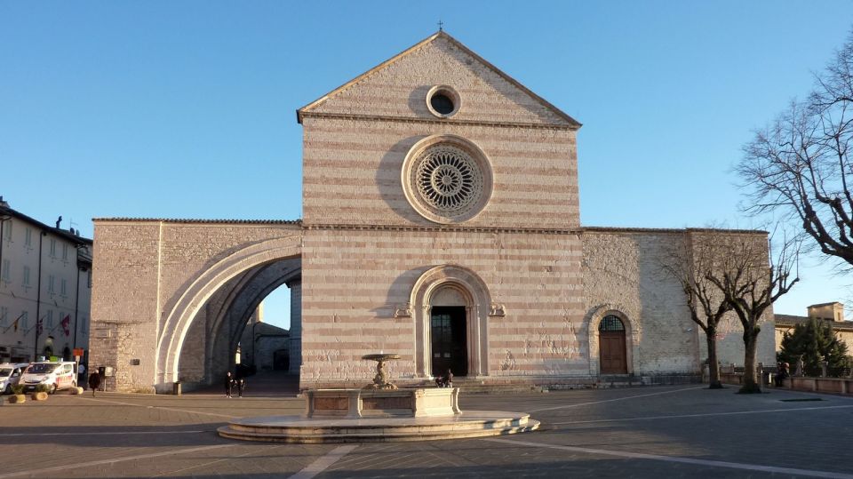 From Rome: Full-Day Assisi & Orvieto Semiprivate Tour - Leaving Rome for Umbria’s Hill Town Loop