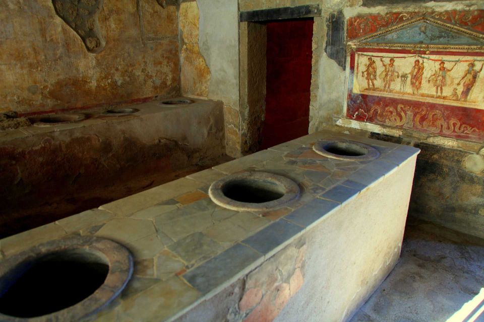 From Rome: Guided Tour to Pompeii with priority admission - Priority admission at Pompeii: where your time actually goes