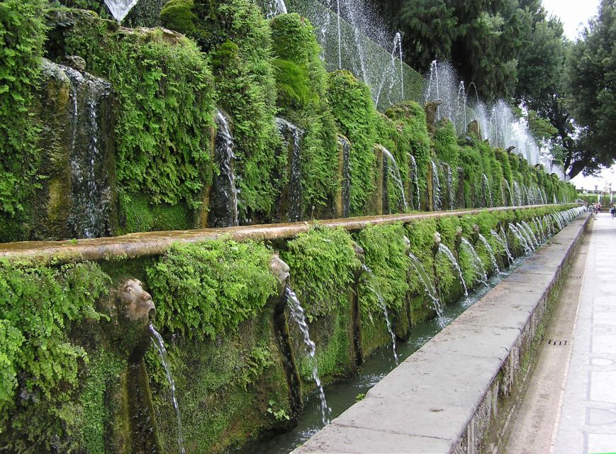From Rome: Hadrian's Villa & Villa d'Este Day Trip & Lunch - Guides and group size: what you gain with the small-group approach