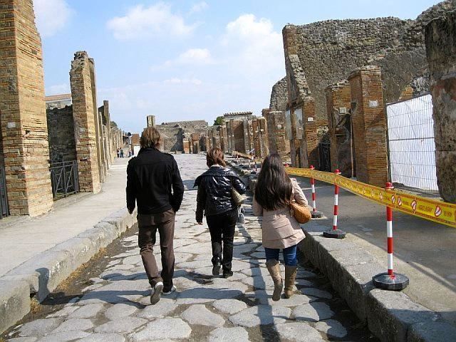 From Rome: Pompeii & Amalfi Coast Full-Day Private Tour - Timing on the roads: managing the 12-hour reality