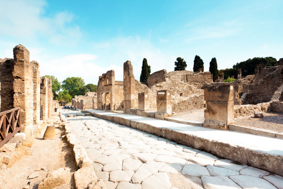 From Rome: Pompeii & Amalfi Coast Full-Day Trip - Pompeii with an official guide: what you’ll actually see