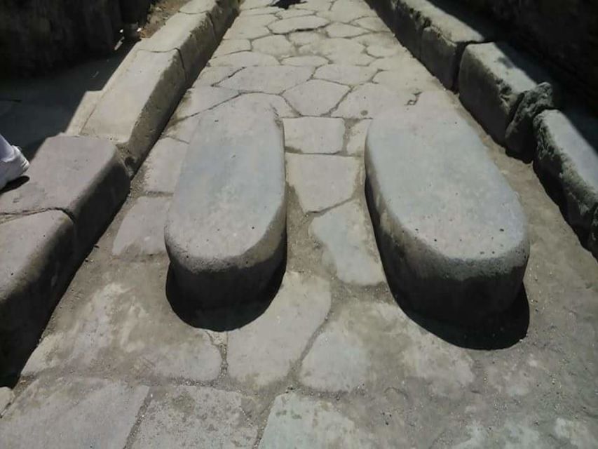 From Rome: Pompeii and Naples, Full Day Tour with Lunch - Pompeii’s main sights: what you see and why it sticks