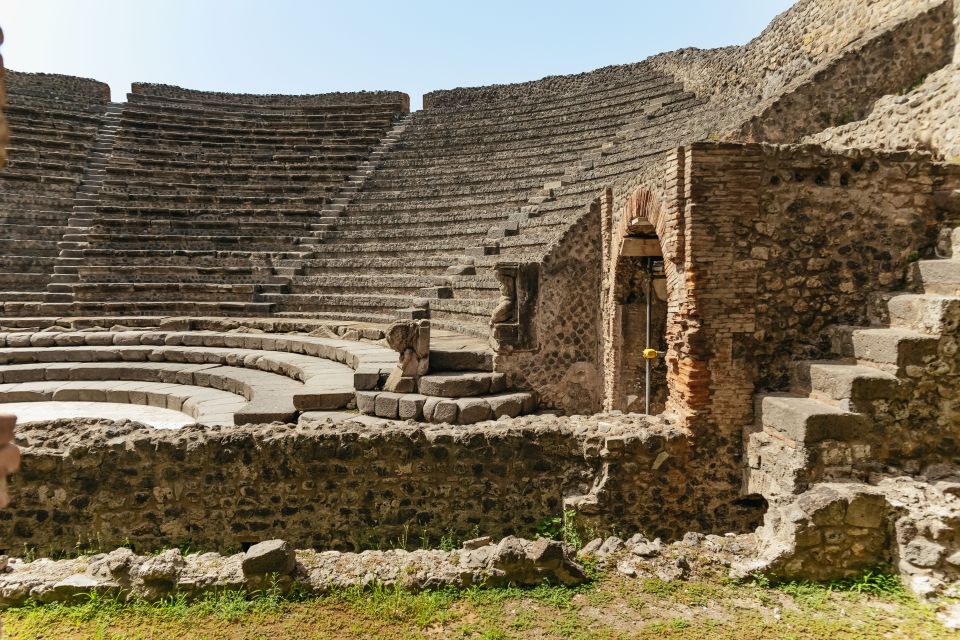 From Rome: Pompeii Day Trip with Optional Vesuvius and Lunch - Mount Vesuvius: crater hike vs geologist-led walk