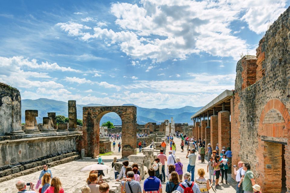 From Rome: Pompeii & Naples Private Full-Day Tour - The Vesuvius Slopes Lunch Break: A Reset in the Middle of the Story
