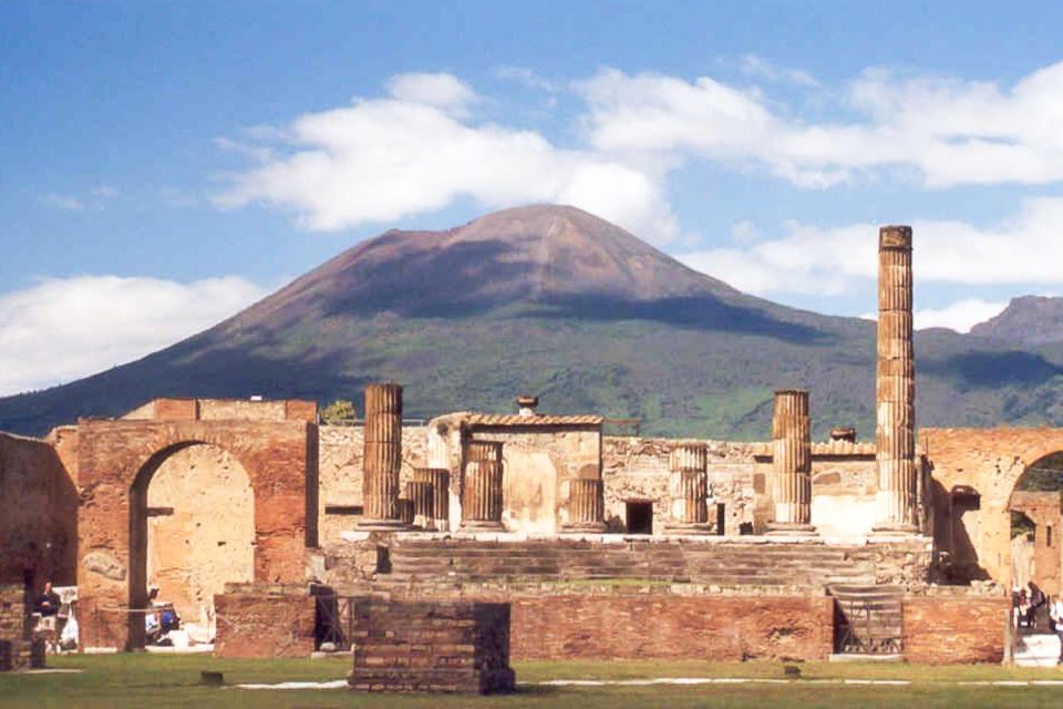 From Rome: Pompeii & Naples Small-Group Day Tour with Lunch - Should you book? My practical take