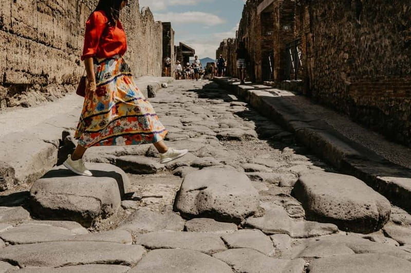 From Rome: Pompeii Ruins Tour with Expert Guide & Fast Train - Naples transfer support: help with the tricky parts